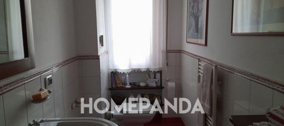8-salle Appartement à Portici, Italy No. 120296 10