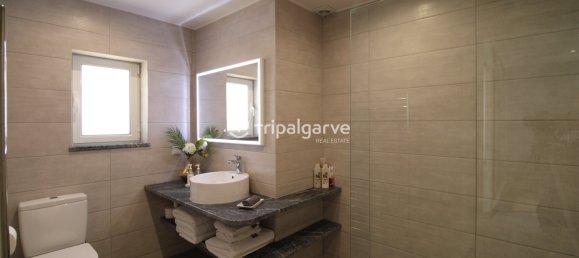 5 bedrooms Villa in Faro, Portugal No. 106805 22