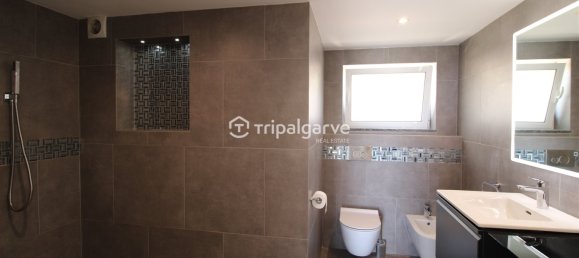 5 bedrooms Villa in Faro, Portugal No. 106805 26