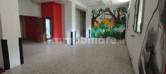 239m² Warehouse in Pavia, Italy No. 302170 16