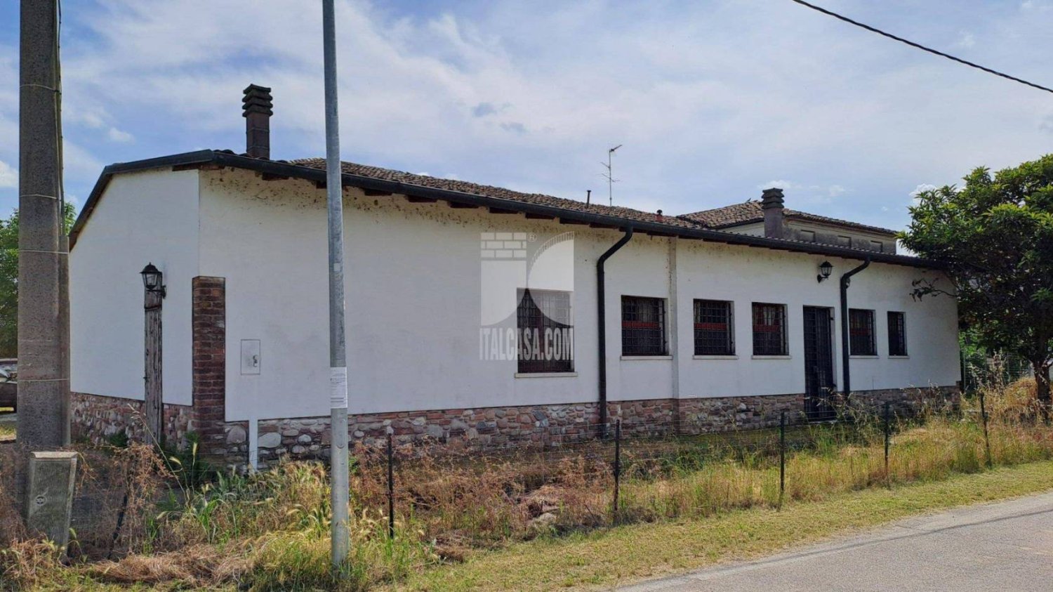 2 bedrooms Villa in San Benedetto Po, Italy No. 353793