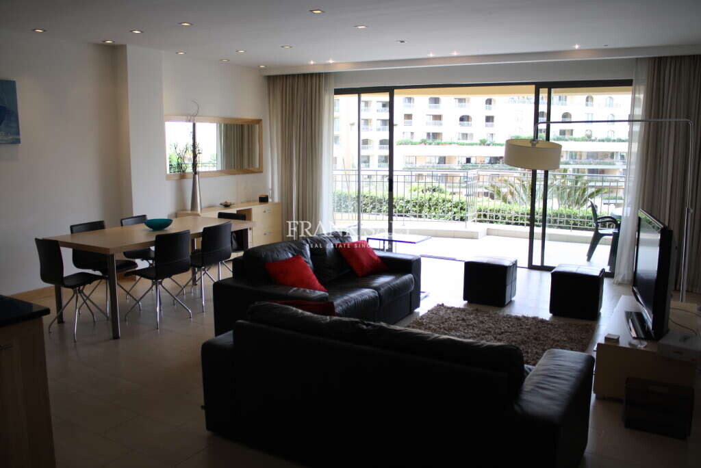 3 bedrooms Apartment in Saint Julian's, Malta No. 3477