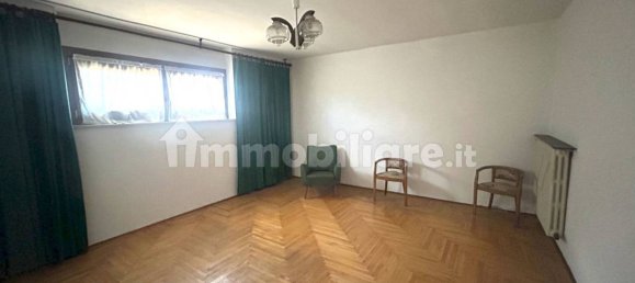 Villa de 4 dormitorios en Saint Christophe, Italy No. 220703 12