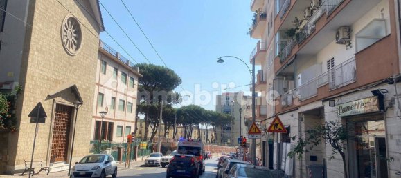 1 room Commercial property in Naples, Italy No. 285354 7