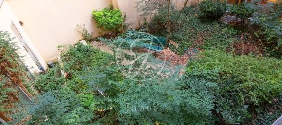 1 bedroom Duplex in Paris, France No. 185665 11