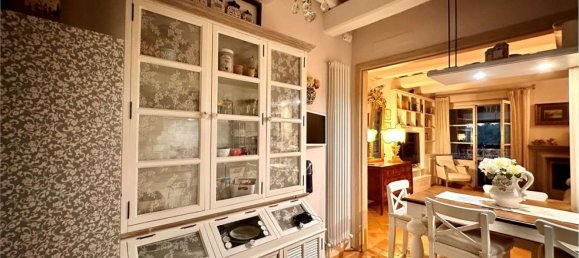 4 bedrooms Apartment in Corciano, Italy No. 333446 9