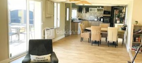 4 bedrooms House in Seine-Maritime, France No. 359848 4