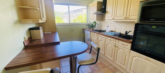 3 chambres Appartement à Bourges, France No. 83983 6