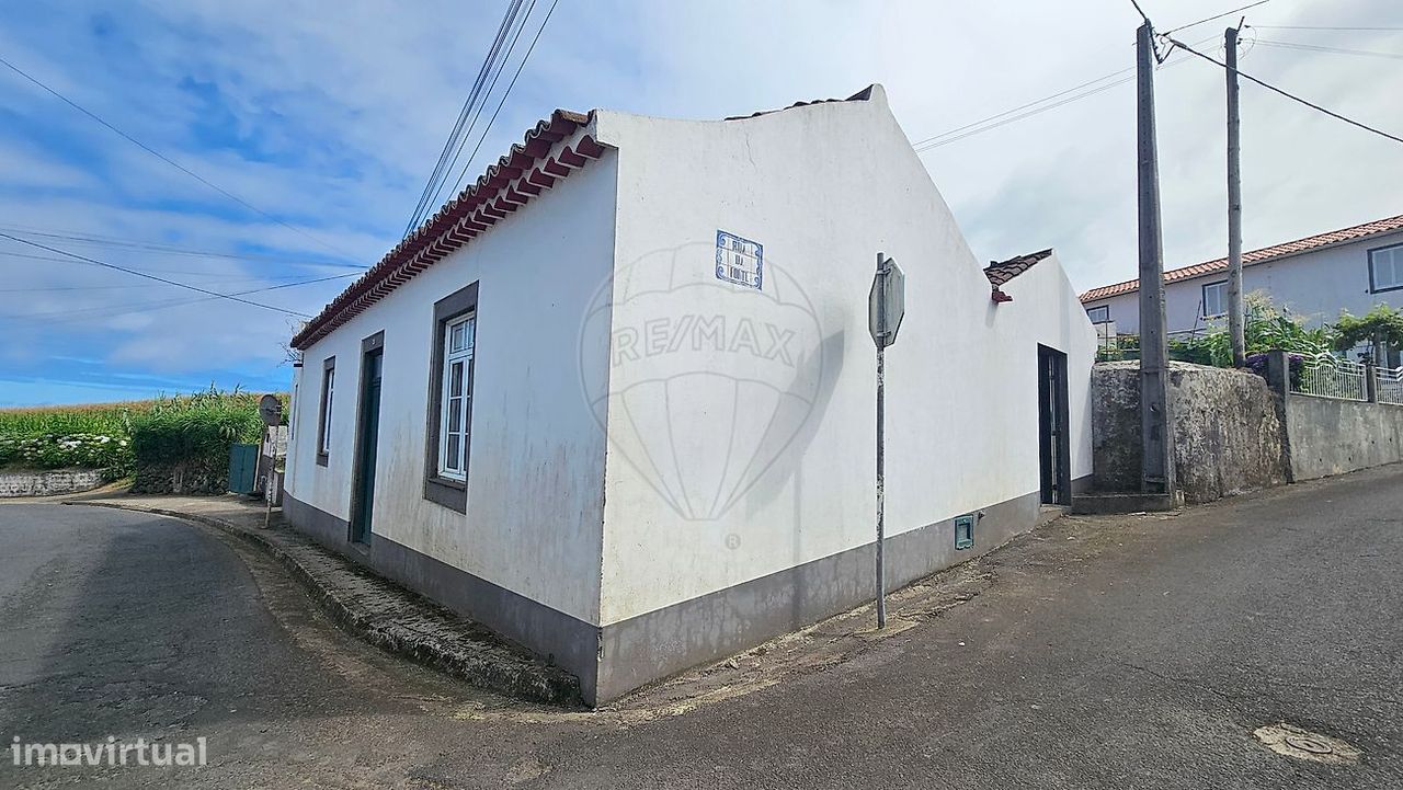 Casa de 2 dormitorios en Nordeste, Portugal No. 274762