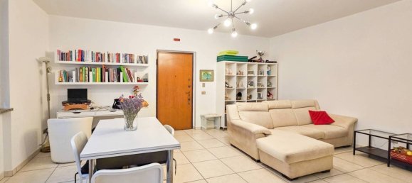 4 Schlafzimmer Wohnung in Buccinasco, Italy, Nr. 338805 8