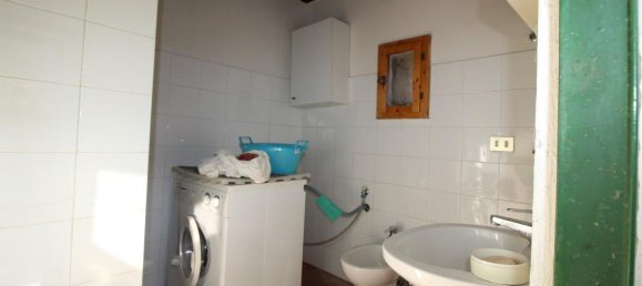 Apartamento de 4 habitaciónes en Cavriglia, Italy No. 234190 22