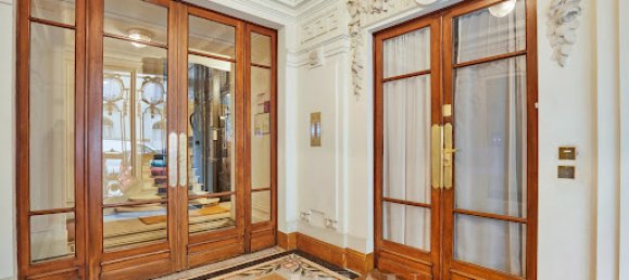 3 bedrooms Apartment in Paris, France No. 161998 14