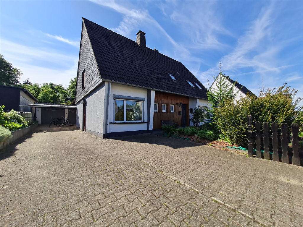 3 bedrooms Townhouse in Ennepe-Ruhr, Germany No. 246033