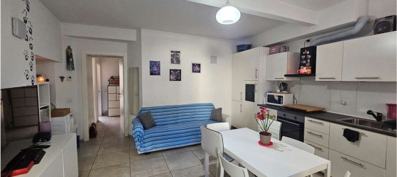 Квартира с 2 комнатами в Фино Морнаско, Италия № 159788 4