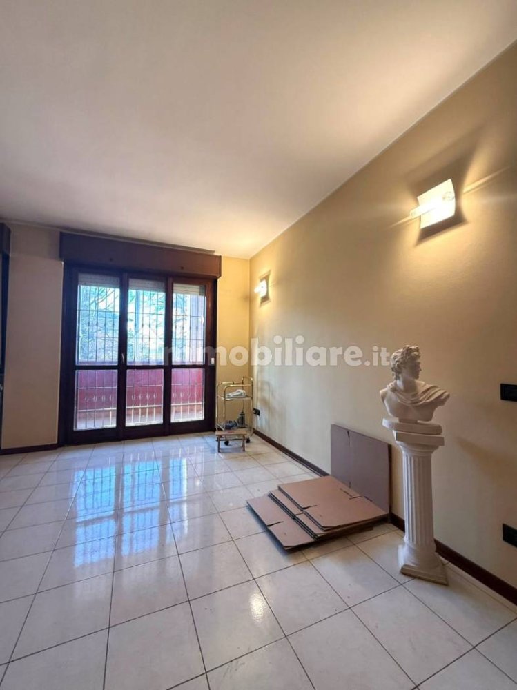1 chambre Appartement à Rozzano, Italy No. 101638
