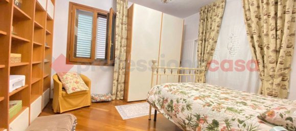 2 bedrooms Apartment in Signa, Italy No. 56842 4