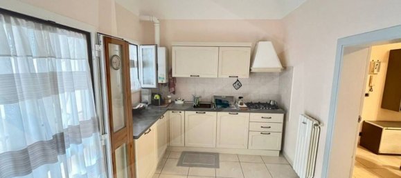 3 rooms Apartment in Molfetta, Italy No. 181056 3