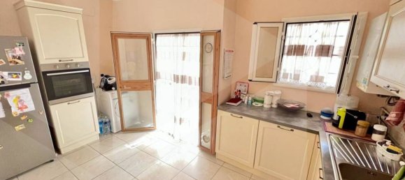 3 rooms Apartment in Molfetta, Italy No. 181056 6