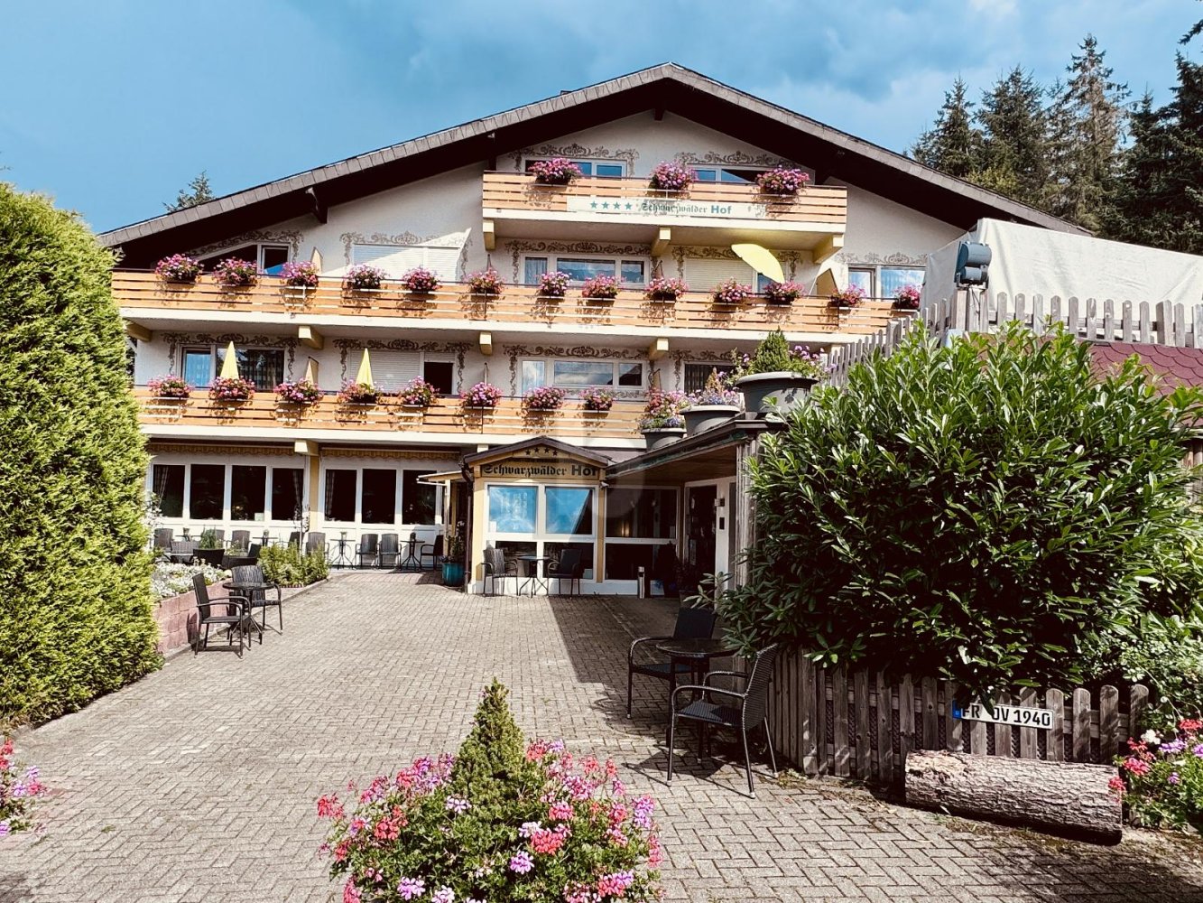 Hotel de 23 habitaciónes en Breisgau-Hochschwarzwald, Germany No. 103991