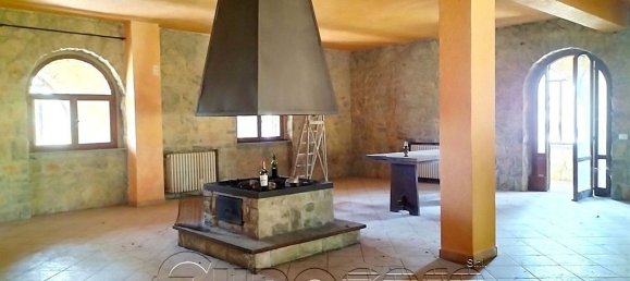 30 rooms House in Tuoro sul Trasimeno, Italy No. 76507 23