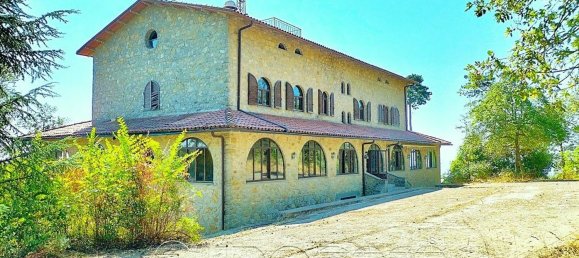 30 rooms House in Tuoro sul Trasimeno, Italy No. 76507 15