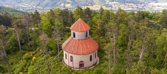 30 rooms House in Tuoro sul Trasimeno, Italy No. 76507 7