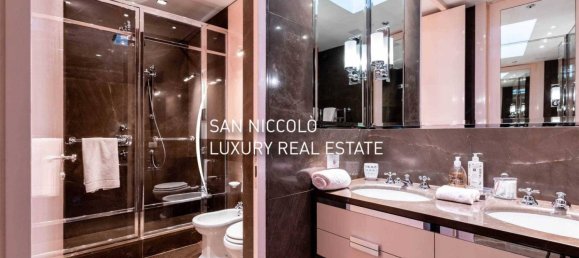 2 bedrooms Penthouse in Florence, Italy No. 209530 13