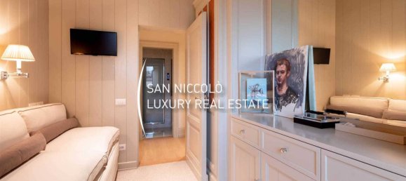 2 bedrooms Penthouse in Florence, Italy No. 209530 10