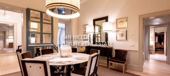 2 bedrooms Penthouse in Florence, Italy No. 209530 4