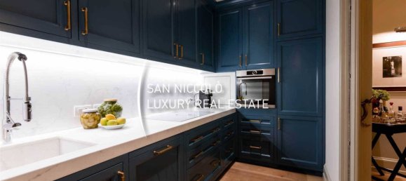 2 bedrooms Penthouse in Florence, Italy No. 209530 6