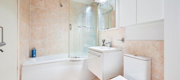 2 bedrooms House in Epsom, United Kingdom No. 9707 30