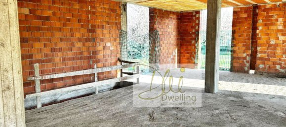 2 rooms House in Brenna, Italy No. 11988 16