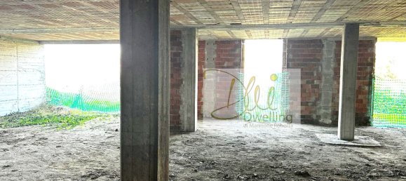 2 rooms House in Brenna, Italy No. 11988 33