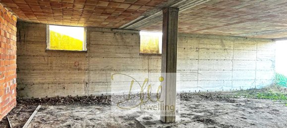 2 rooms House in Brenna, Italy No. 11988 36