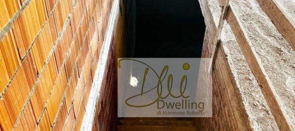 2 rooms House in Brenna, Italy No. 11988 27