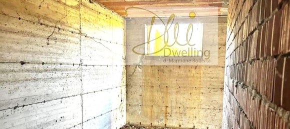 2 rooms House in Brenna, Italy No. 11988 35