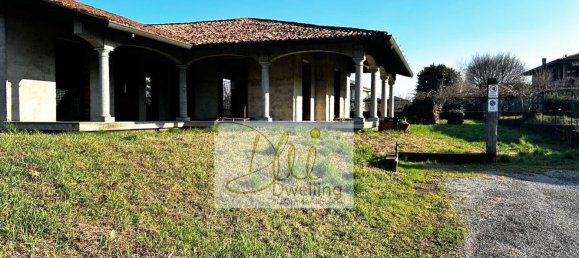 2 rooms House in Brenna, Italy No. 11988 13