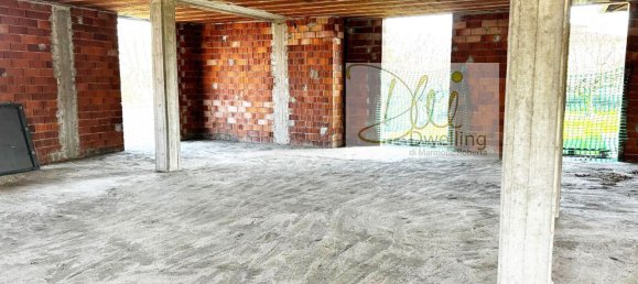 2 rooms House in Brenna, Italy No. 11988 21