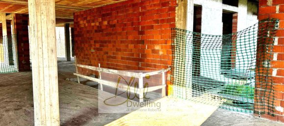 2 rooms House in Brenna, Italy No. 11988 19