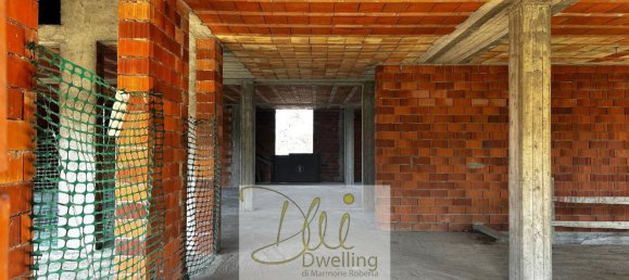 2 rooms House in Brenna, Italy No. 11988 14