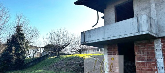 2 rooms House in Brenna, Italy No. 11988 37