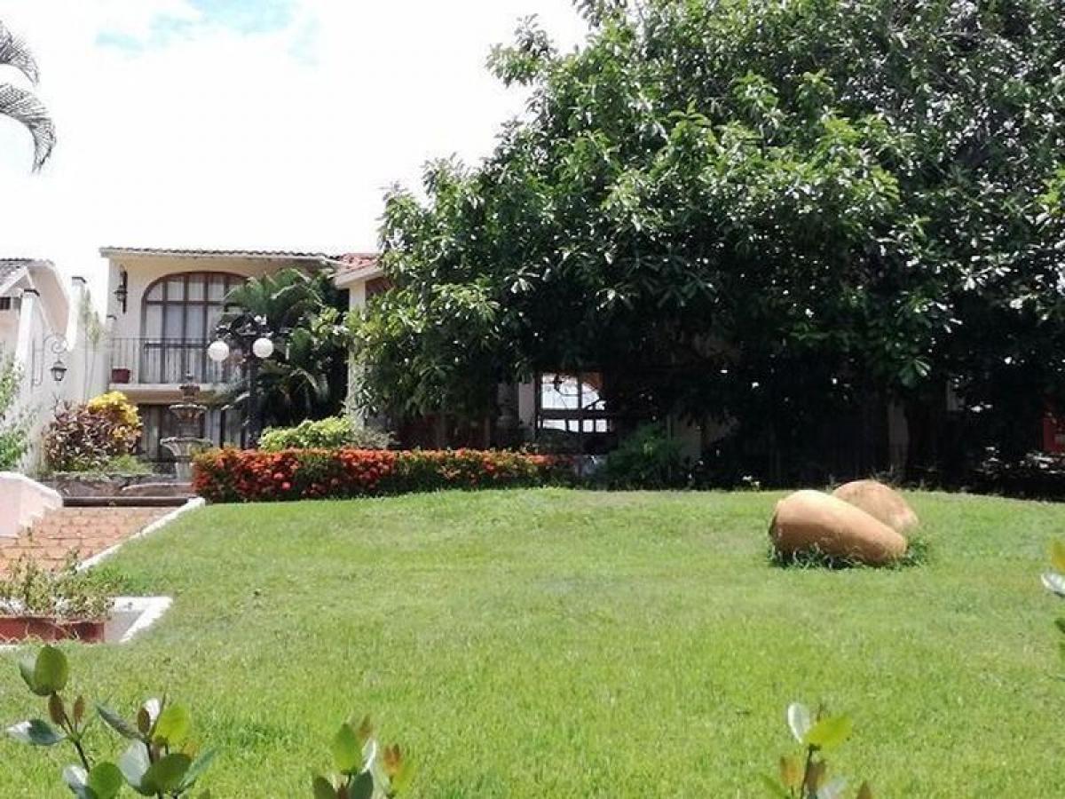 8 bedrooms House in Guerrero, Mexico No. 158614