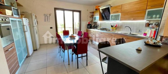 Apartamento de 3 dormitorios en Paolisi, Italy No. 318905 4