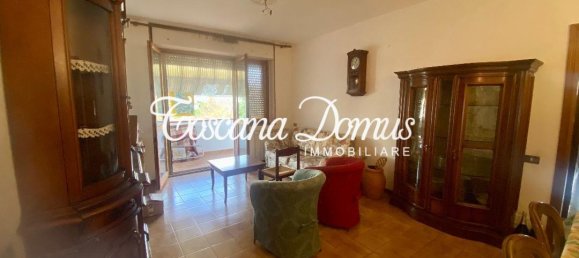 4-salle Appartement à Siena, Italy No. 21862 3