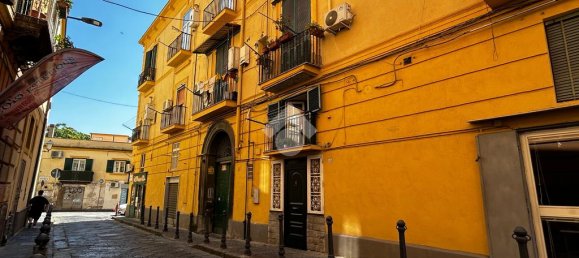 Квартира с 1 спальней в Неаполь, Италия № 346142 2