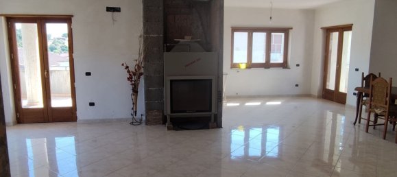 4 Schlafzimmer Wohnung in Rocca Imperiale, Italy, Nr. 358553 4