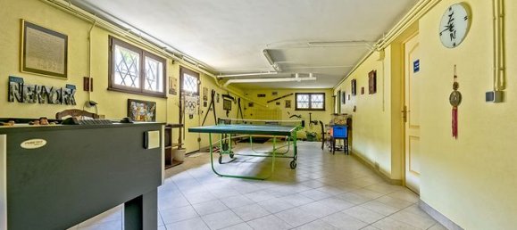 5 bedrooms House in Frepillon, France No. 359621 12