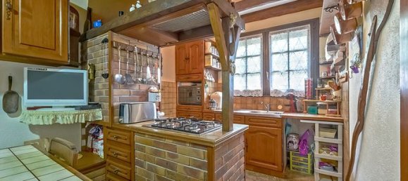 5 bedrooms House in Frepillon, France No. 359621 7