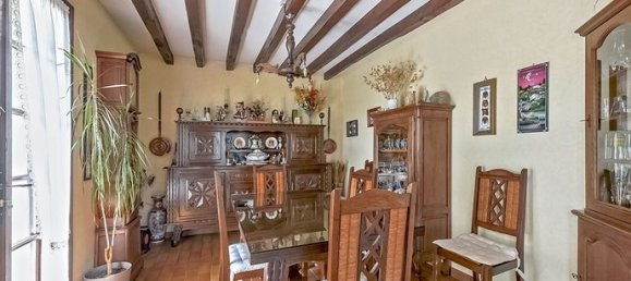 5 bedrooms House in Frepillon, France No. 359621 5