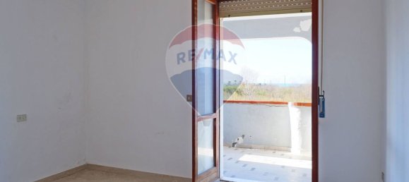 4 Schlafzimmer Villa in Mondragone, Italy, Nr. 347990 10